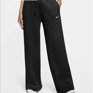 Black Nike wide leg sweatpants